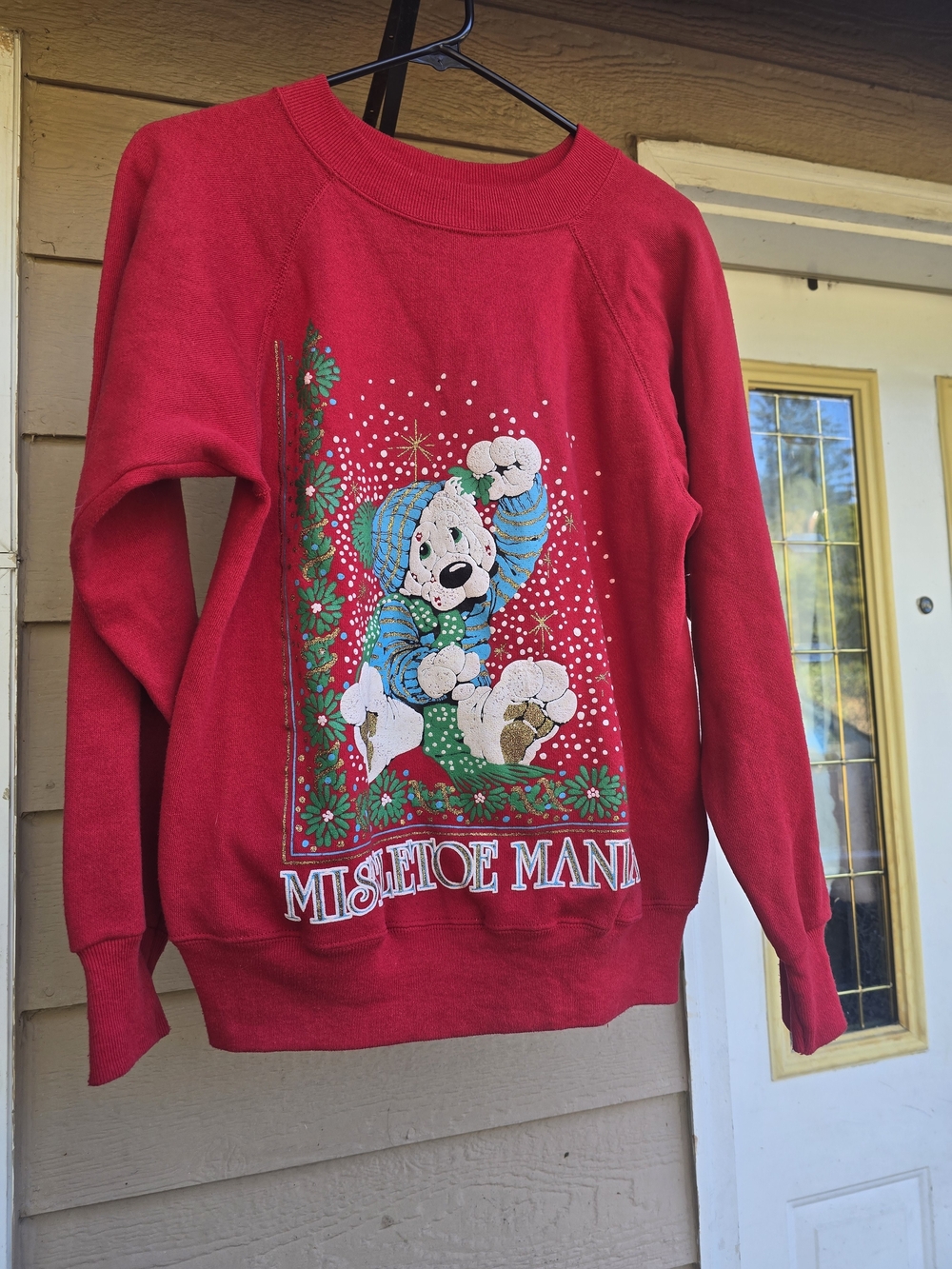 Vintage Women’s Red Crewneck Holiday Graphic "Mistletoe Maniac" Sweater - Small - Picture 5 of 7